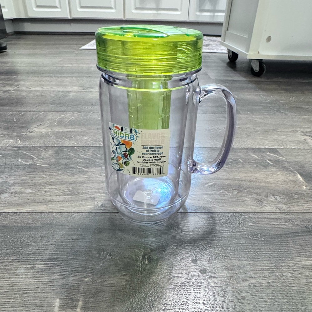 HiDR8 Flavor Infuser 26 Oz‎ Tumbler NEW